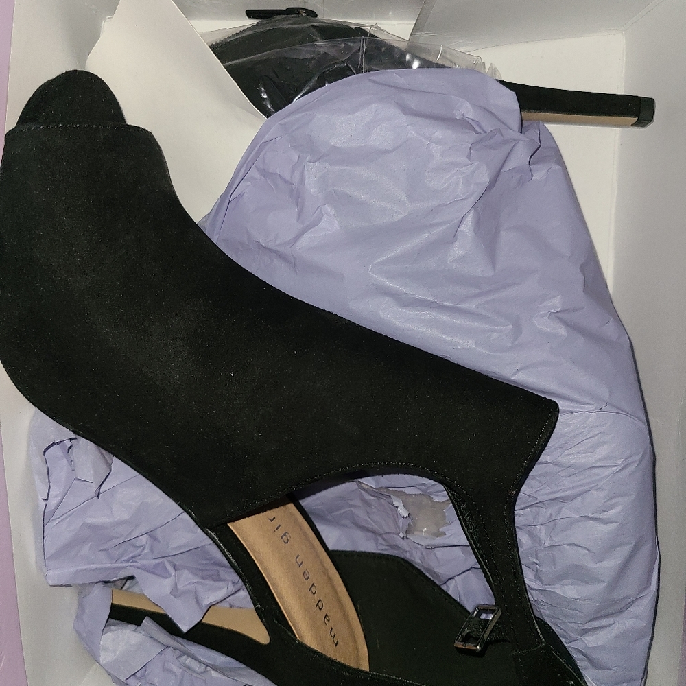 Madden Girl size 9.5 black heels